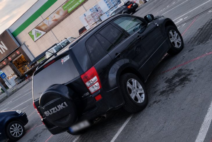 Parcare premium in Cluj Napoca Un sofer a ocupat patru locuri de parcare cu masina sa
