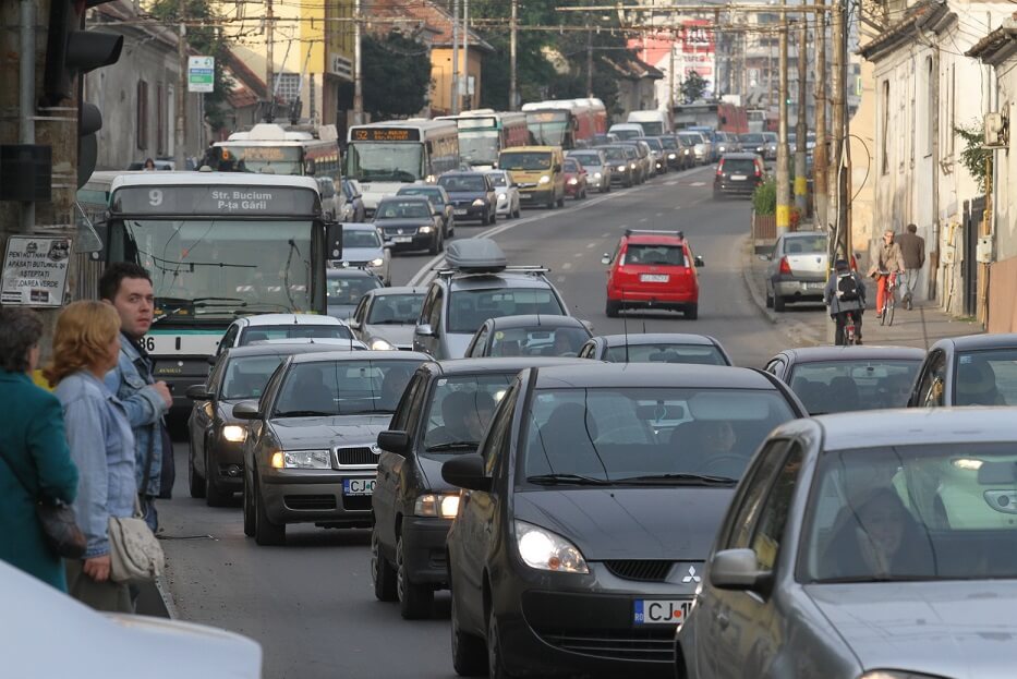 Primaria Cluj convocata de taximetristii locali nemultumiti de reorganizrile din trafic Axa Est Vest este un dezastru avem solutii mai eficiente