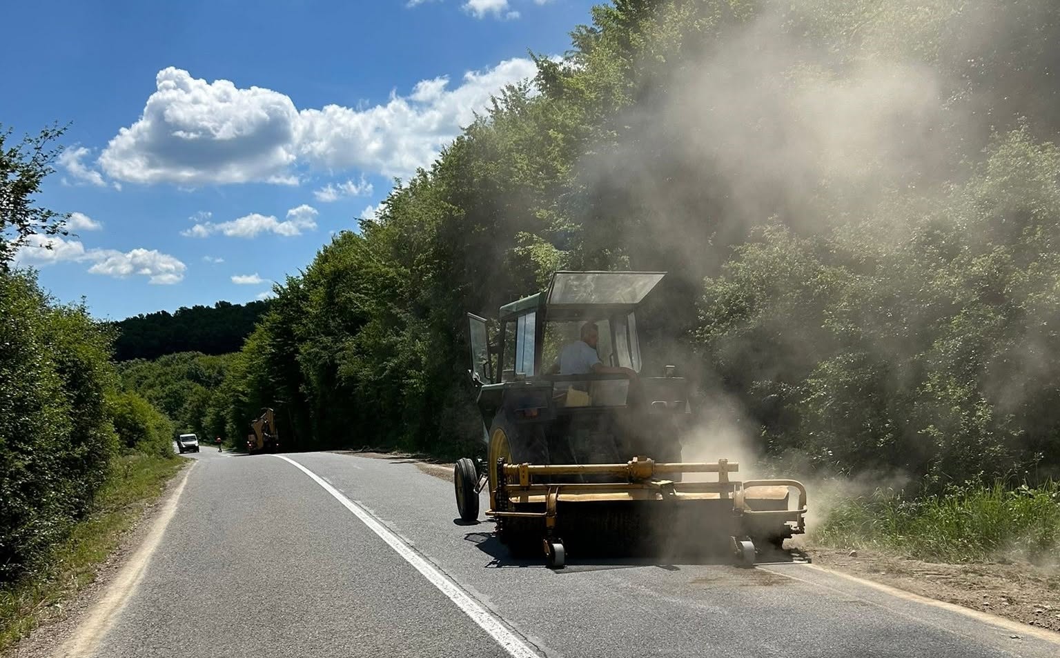 Reabilitarea unui drum judetean din Cluj care conecteaza nordul judetului cu Salaj Aproape 23 de kilometri vor fi modernizati de catre Consiliul Judetean