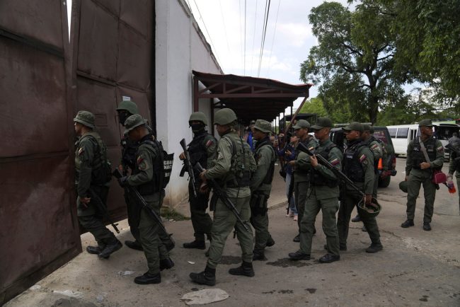 Statele Unite l au eliminat pe liderul Trenului de Aragua din Venezuela intr un atac militar afirma Trump