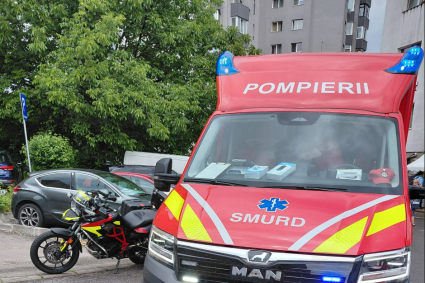 Știre de breaking news: Un copil de doi ani a căzut de la o înălțime într-un bloc de pe Aleea Moldoveanu din Cluj-Napoca. Autoritățile intervin în prezent.