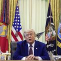 Trump solicta noi demisii in randul serviciilor de informatii ale SUA