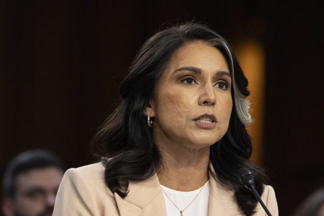 Tulsi Gabbard afirma ca fondurile federale americane au finantat un program global de biolaboratoare inclusiv in Ucraina