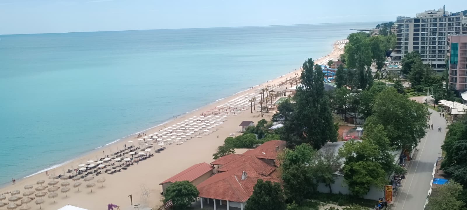 Turistii romani impulsioneaza expansiunea vacantelor de lux in Bulgaria Rezervarile au crescut cu peste 30 iar interesul pentru Ultra All Inclusive continua sa creasca