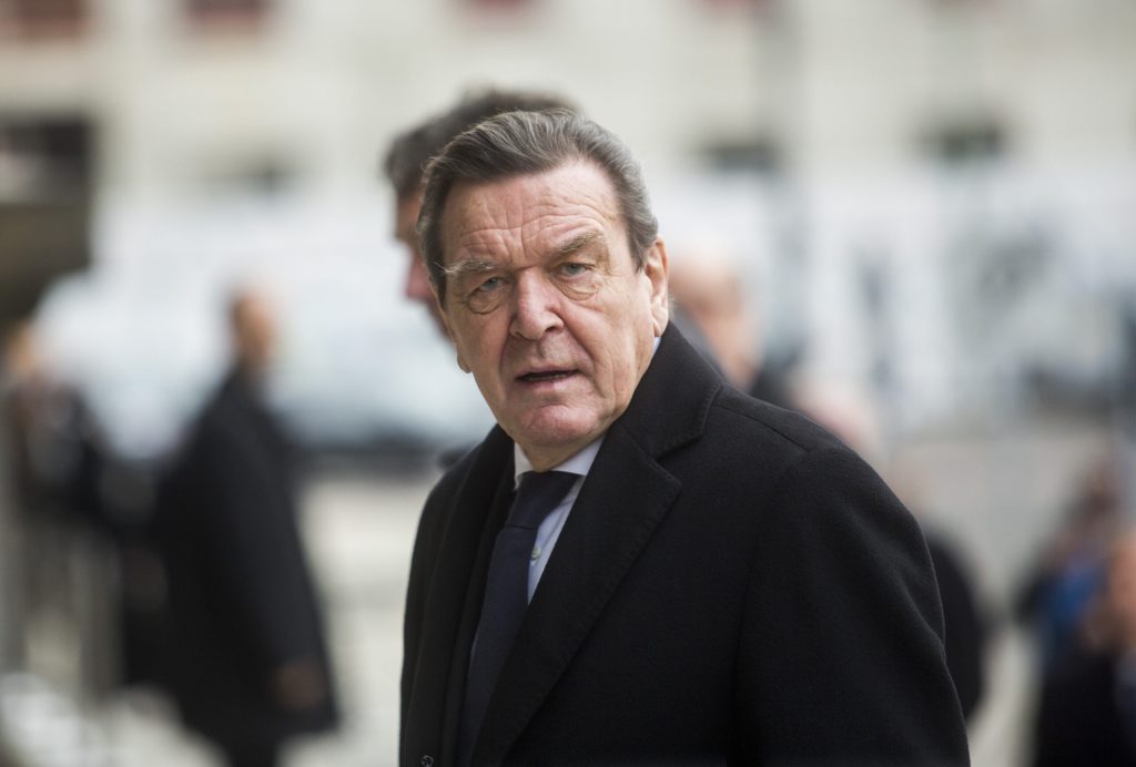 Un jurnalist de la RTL l a ntalnit pe Gerhard Schroder intr un hotel din Moscova Ce meseriei avea fostul cancelar german