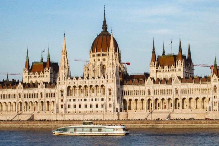 Ungaria se pregseste pentru adoptarea euro Magyar anunta cand ar putea fi indeplinite conditiile