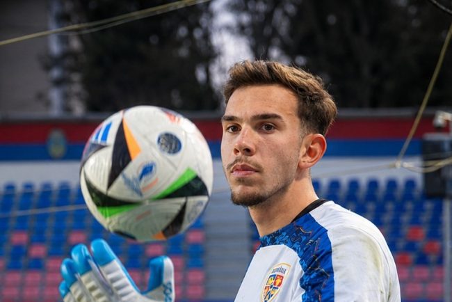 Universitatea Craiova anunta transferul portarului Alexandru Maxim dupa ce echipa FC Voluntari a fost promovata