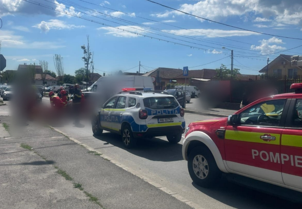 VIDEO Cum s a desfasurat accidentul de pe strada Plevnei din Cluj in care un motociclist a fost ranit dupa ce a fost lovit de o masina care facea viraj la stanga