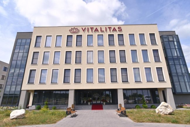 Vitalitas anunta primul studiu stiintific privind longevitatea din Romania realizat intr un centru rezidential pentru seniori unde cel mai vatarnic participant are 104 ani