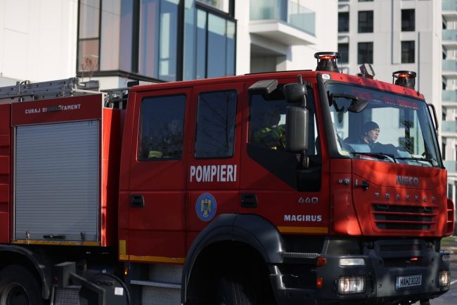 incendiu la o pensiune in costinesti pompierii intervin