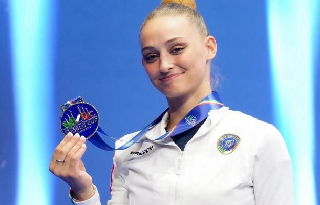 incredibil reprezinta italia la competitiile europene dar a fost respinsa la bacalaureat din cauza unui 4 la educatie fizica