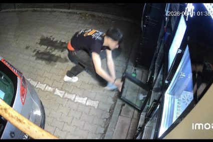 nesimtire fara margini in florest un buchetomat a fost vandalizat si jefuit in timpul noptii