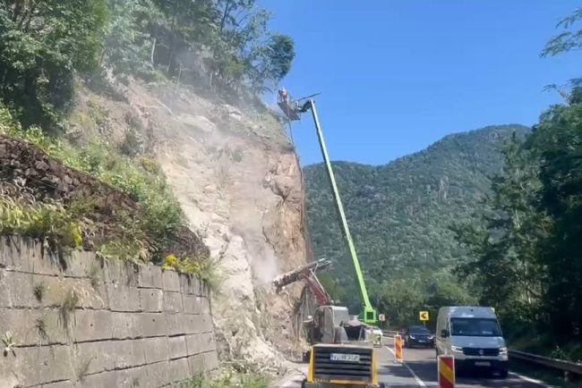 noi restricii pe valea oltului lucrarile de pe dn7 se vor desfura pn la mijlocul lunii iulie