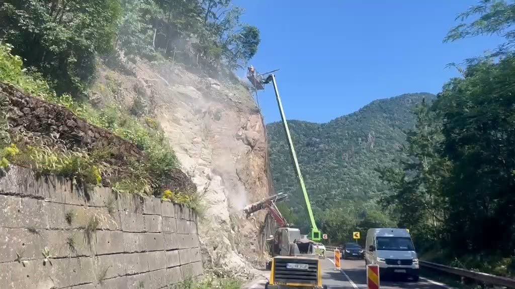 noi restricii pe valea oltului lucrarile de pe dn7 se vor desfura pn la mijlocul lunii iulie
