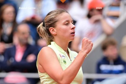 surpriza uriaza la roland garros maja chwalisnka o elimina pe a 22 a favorita si se califica in semifinale