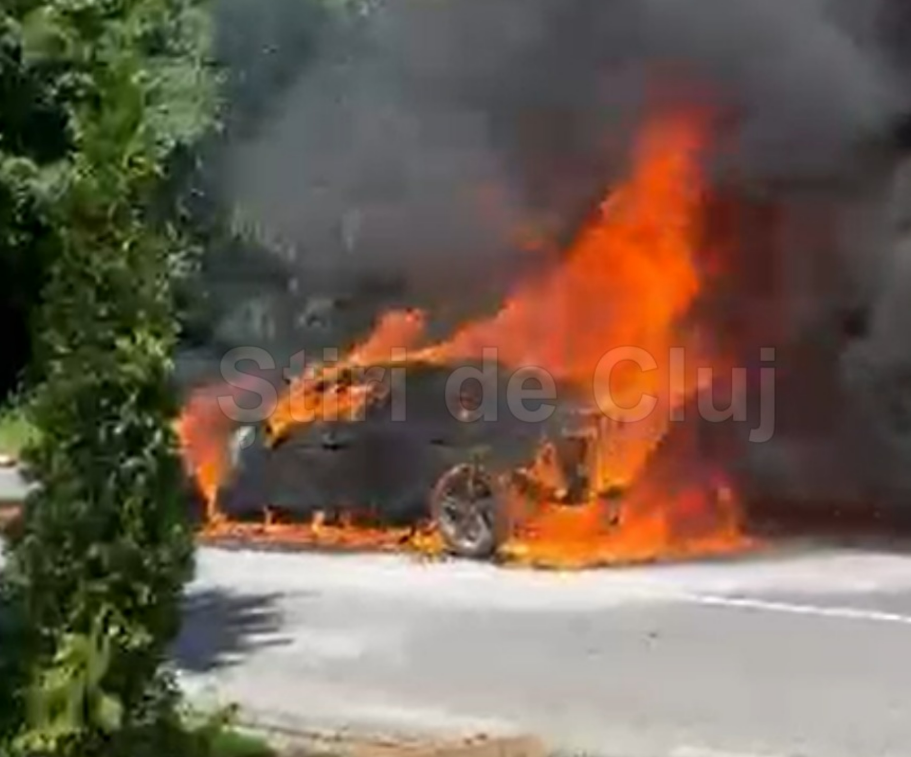 video mesaj emotionant al mamei soferitei automobilului care a ars pe drumul sfantul ioan din cluj un sofer a intrat cu masina in flacari pentru a i salva bunurile