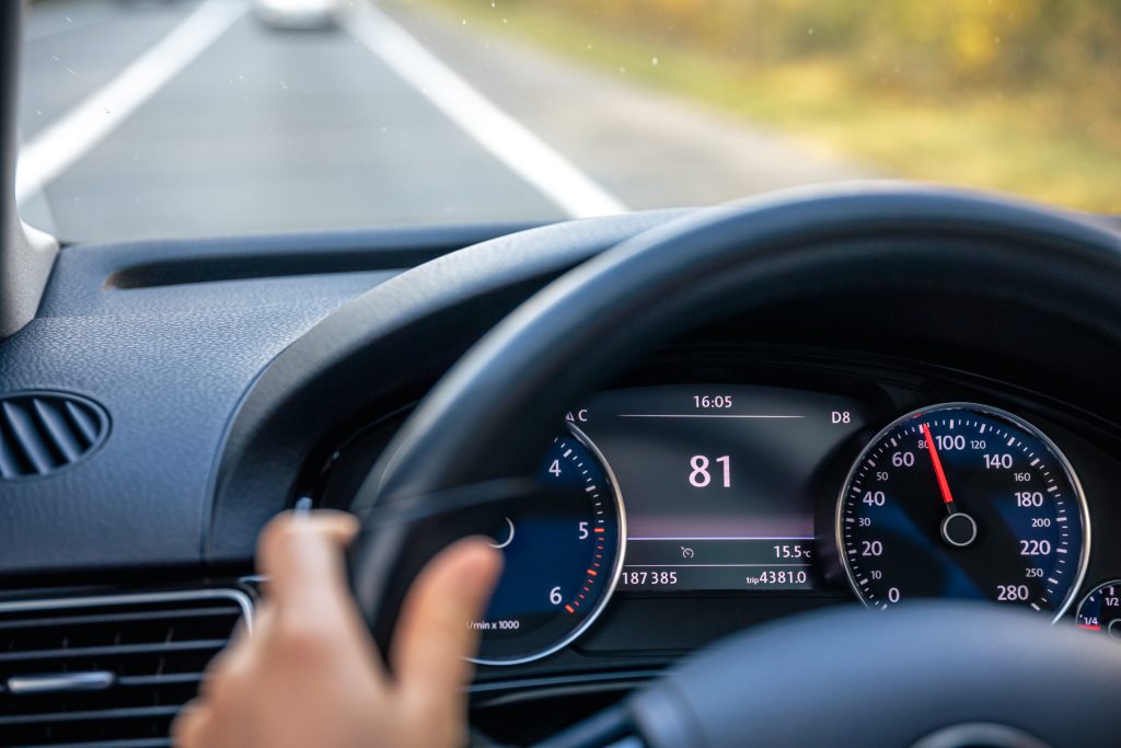 54 de secunde Ata timp castigi daca depasesti limita de viteza conform unui studiu