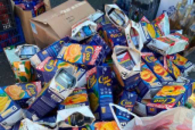 A incercat sa transporte in Germania aproape 28000 de tigari ascunse in cutii de suc Captura la Giurgiu
