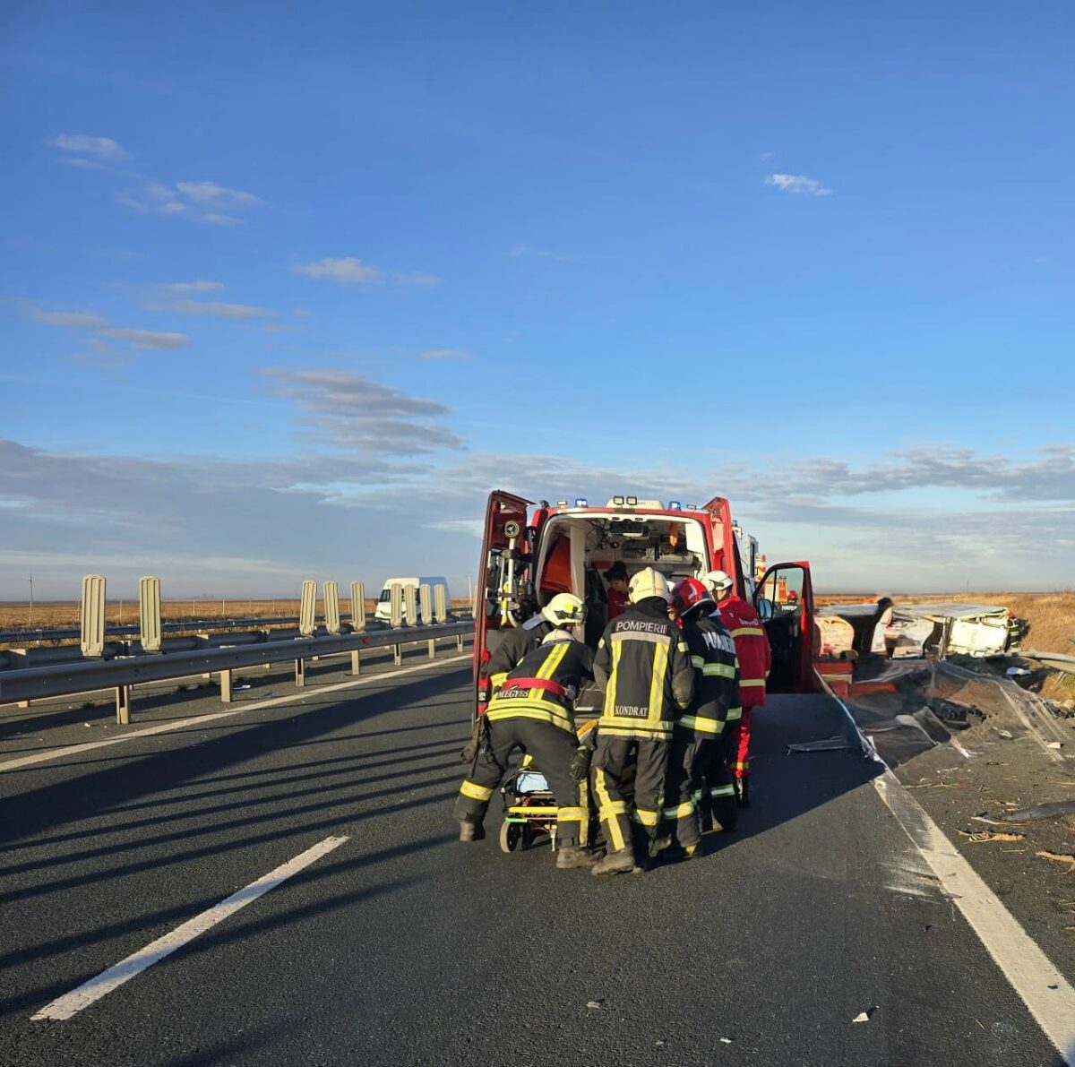 Accident pe drumul spre Litoral doi copii raniti in urma coliziunii dintre trei automobile
