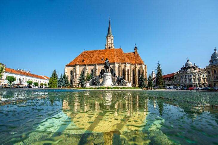 Cluj Napoca ramane o attraction pentru turisti chiar si intr o perioada de scadere la nivel national judeul ocupa locul trei in tara la egalitate cu destinaii de mare importanta