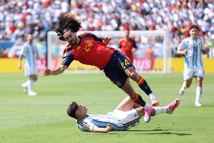 Cucurella isi onoreaza promisiunea dupa castigarea titlului mondial Gestul surprinzator facut pentru selectiionerul Spaniei