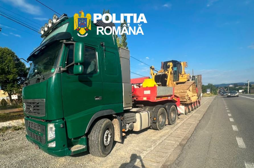 Culmea depasirii tonajului la Cluj Un vehicul supraponderal de 16 tone cu latimea cu 30 mai mare nu avea nici macar asigurare RCA Amenda a fost pe masura