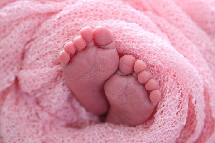 Cum a reusit o femeie din Sibiu sa adopte o fetita fara a fi insarcinata