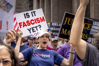 Curtea Supremă a SUA blochează încercarea lui Donald Trump de a restricționa dreptul la cetățenie prin naștere