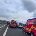 Doua accidente pe A1 in apropierea localitatii Cristian Patru persoane ranite in urma ciocnirii dintre un microbuz si doua autoutilitare