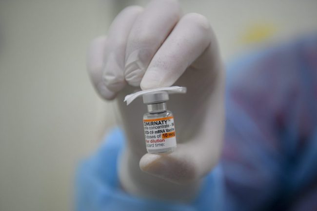 Dup Romnia Polonia se confrunt i ea cu suspendarea fondurilor pentru controlul aerian n controversa privind vaccinurile anti COVID
