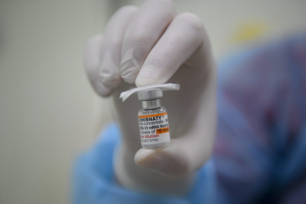 Dup Romnia Polonia se confrunt i ea cu suspendarea fondurilor pentru controlul aerian n controversa privind vaccinurile anti COVID