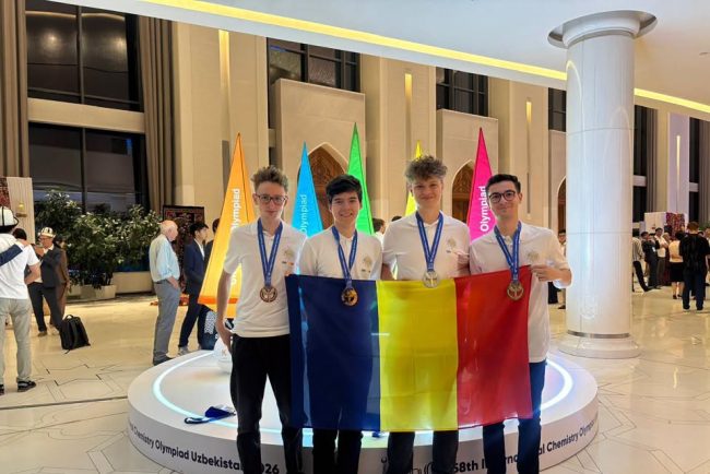 Elevi romani recompensati cu medalii de aur argint si bronz la Olimpiada Internationala de Chimie din Uzbekistan