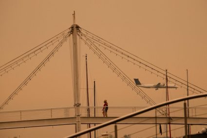 Fumul incendiilor din Canada afectează estul Statelor Unite / Washington, acoperit de o ceață densă, milioane de persoane inhalând un aer toxic.