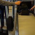 Haos pe aeroporturile europene din cauza noului sistem de intrare si iesire Companiile aeriene se confrunta cu intarzieri de pana la cinci ore