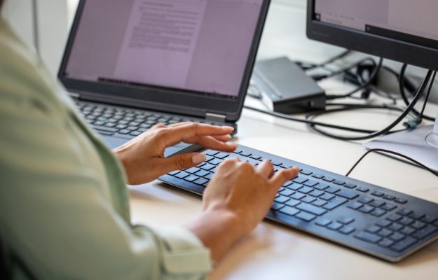 Inselaciunile online analizate de procurori De ce este dificil sa fie prinsi infractorii din mediul virtual si care este