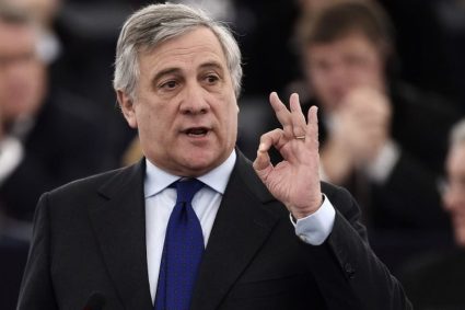 Italia expulzează doi diplomați militari ruși bănuiți de spionaj.