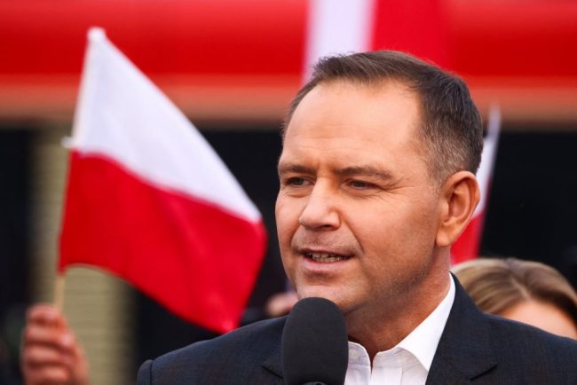 Karol Nawrocki solita Parlamentului sa interzica steagul Armatei Insurgente Ucrainene in Polonia Nu dorim sa l vedem aici