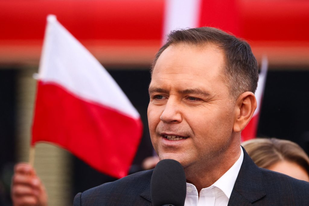 Karol Nawrocki solita Parlamentului sa interzica steagul Armatei Insurgente Ucrainene in Polonia Nu dorim sa l vedem aici