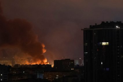 Kievul a fost atacat de rachete rusești. S-au raportat multiple explozii.