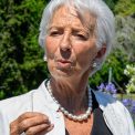 Lagarde propune o iesire anticipata a BCE pentru a influenta campania prezidentiala din Franta