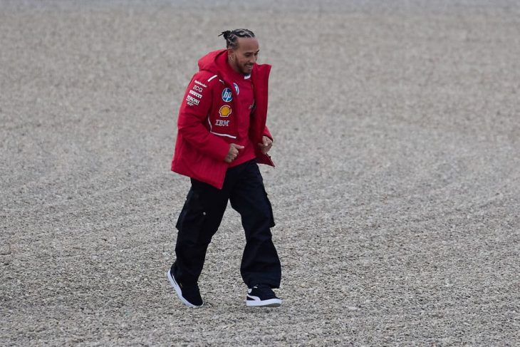 Lewis Hamilton transmite un mesaj optimist pentru Ferrari Britanicul preconizeaza un final de sezon mai puternic