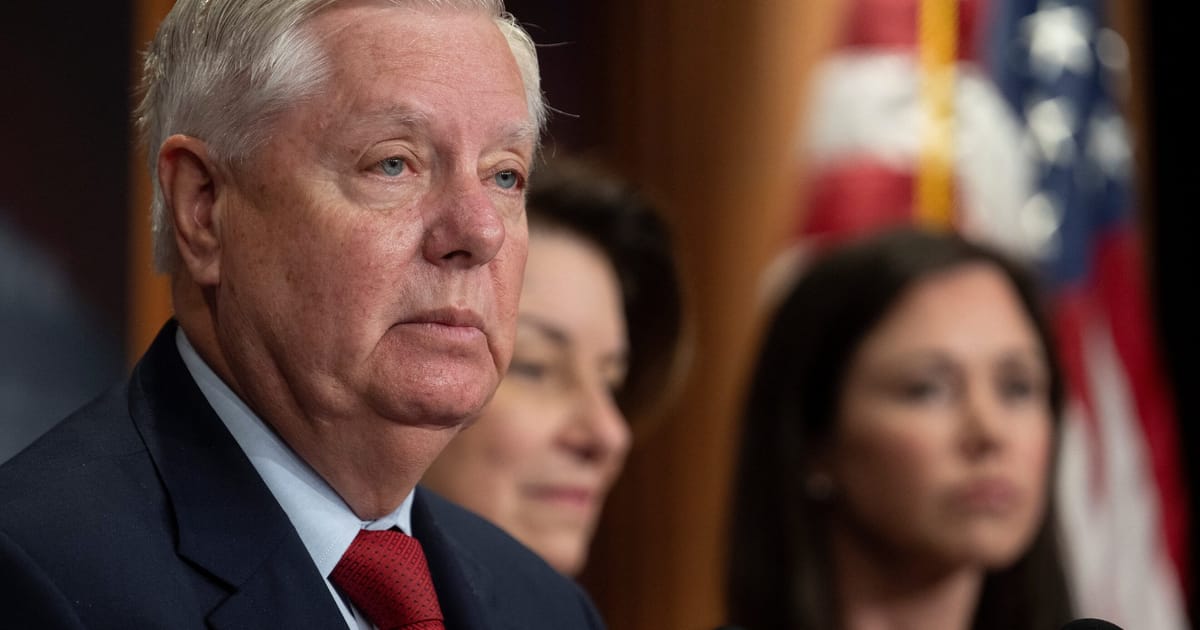 Liderii europeni isi exprima regretul pentru disparitia senatorului american Lindsey Graham