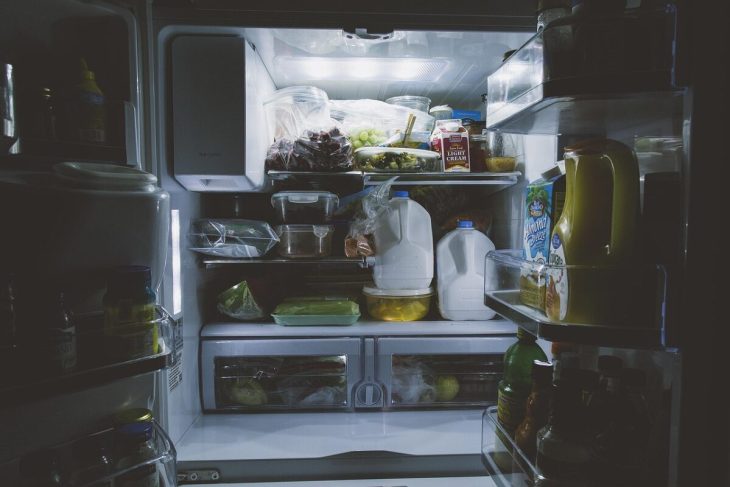 Locatia din frigider care pare sigura dar unde alimentele se altersaza mai repede Ce nu trebuie pastrat pe us