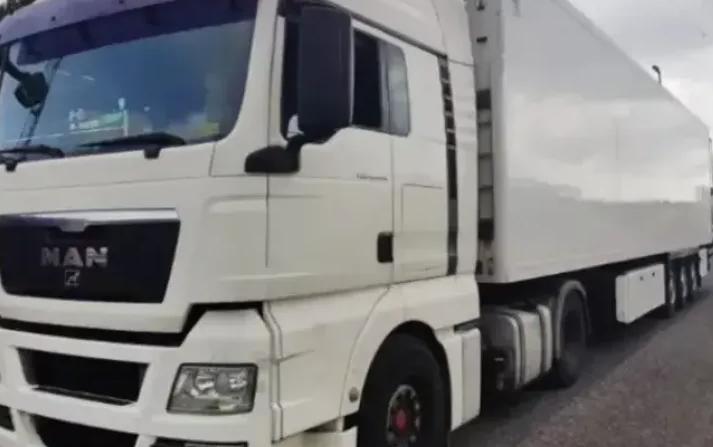Locuitorii unui cartier din Cluj Napoca trag un semnal de alarma Strazile inguste sunt supraaglomerate de camioane de mare tonaj