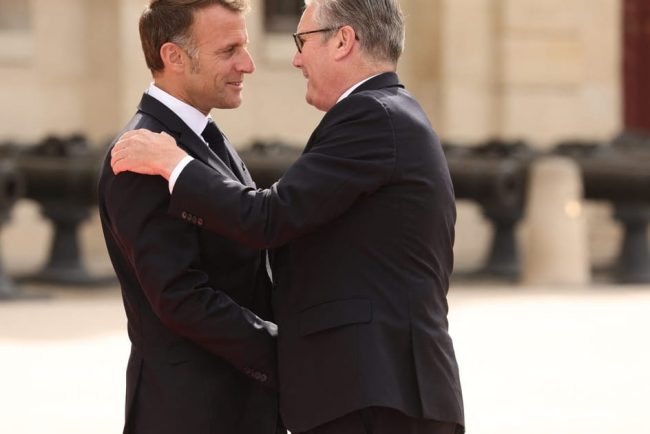 Macron ofera lui Starmer Legiunea de Onoare ca simbol de ramas bun