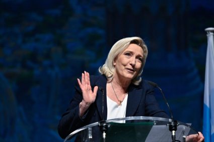 Marine Le Pen va afla marți dacă poate candida la alegerile prezidențiale din Franța.