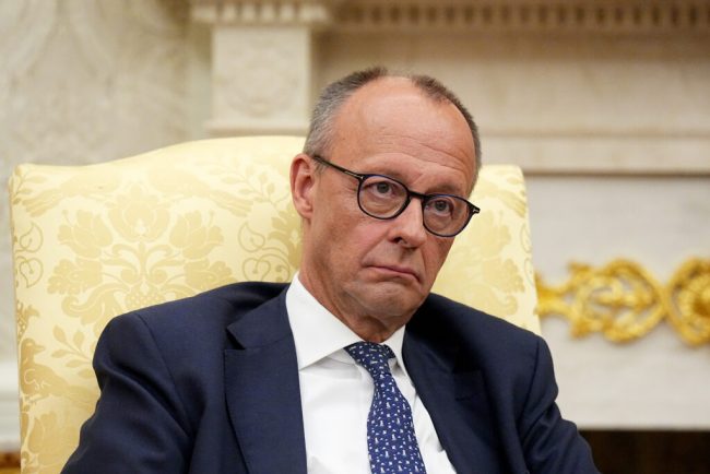 Merz criticat public dupa ce a laudat echipa Germaniei la Cupa Mondiala