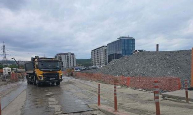 Mii de basculante de excavatii au fost depozitate ilegal in Cluj Napoca conform Gardii de Mediu care afirma ca acestea provin de pe un santier de mari dimensiuni