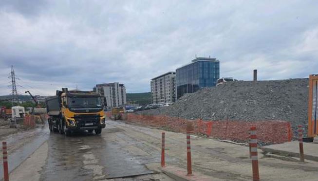 Mii de basculante de excavatii au fost depozitate ilegal in Cluj Napoca conform Gardii de Mediu care afirma ca acestea provin de pe un santier de mari dimensiuni