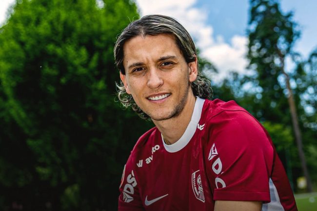 Mijlocasul uruguayan Francisco Barrios este al cincilea transfer realizat de echipa CFR Cluj in acesta vara